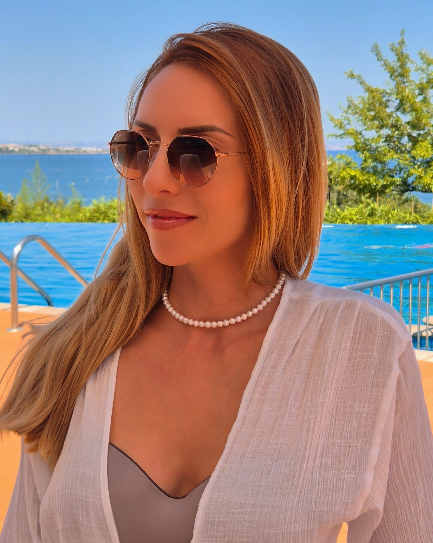 Backdrop Pearl Choker - Image 7